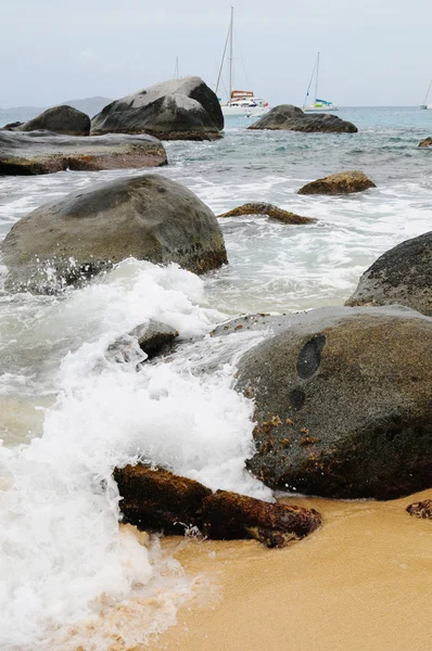 Rotsen bij virgin gorda — Stockfoto