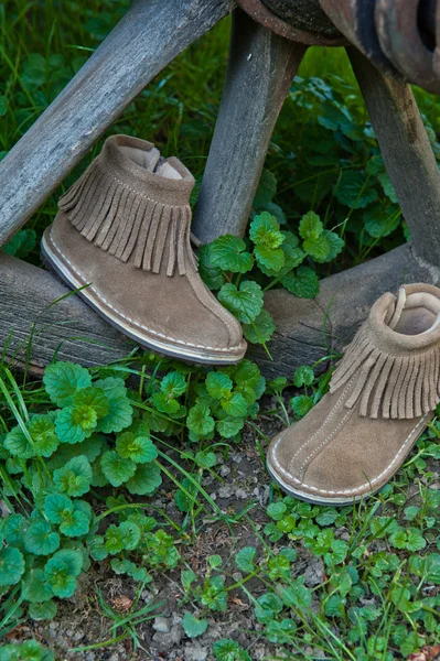 Brunt läderskor — Stockfoto