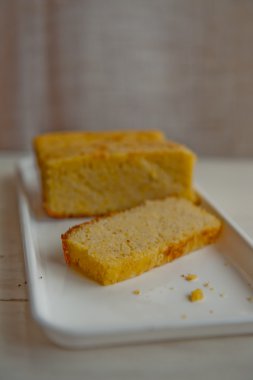 polenta keki