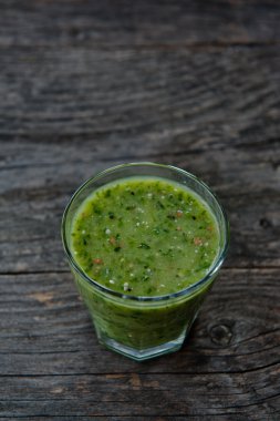 sağlıklı yeşil smoothie