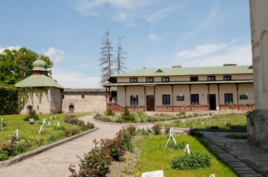 Manastır