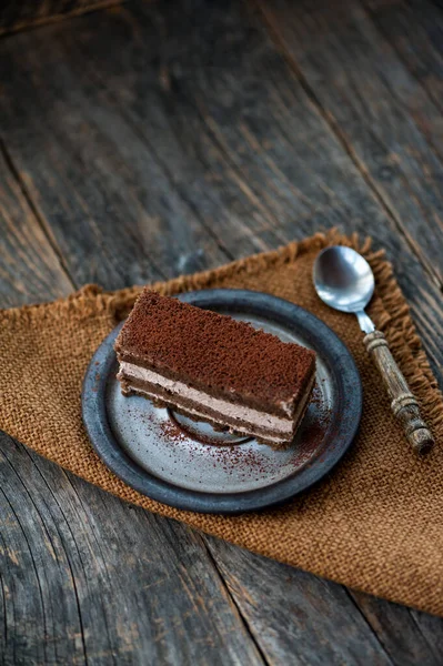 집에서 맛있는 초콜릿 케이크 슬라이스 — 스톡 사진