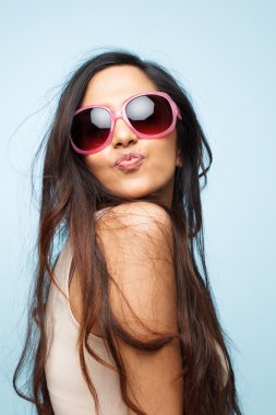 çekici Hintli kadın moda model seksi poz