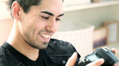 Yeni dslr ile spanich adam