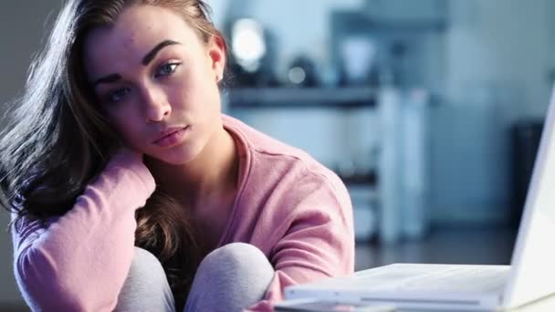 Close-up of depressed teenager looking sad and upset at home — Stock Video