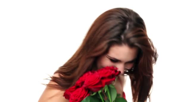 Linda chica con rosas de San Valentín — Vídeos de Stock