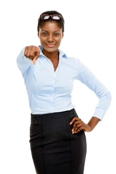 Mujer de negocios afroamericana feliz señalando aislado en blanco —  Fotos de Stock