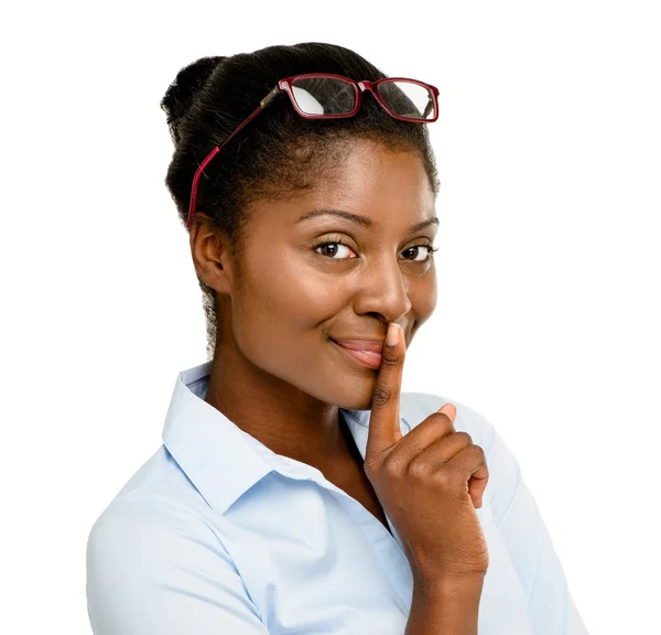 Feliz mujer de negocios afroamericana aislada sobre fondo blanco — Foto de Stock