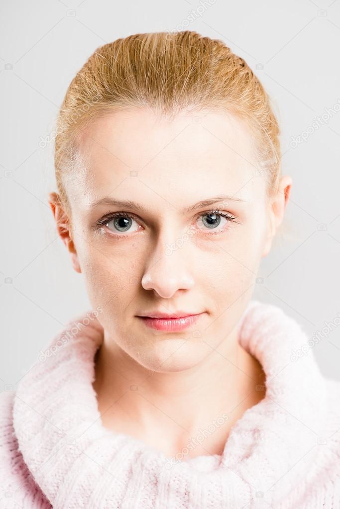 serious woman portrait real high definition grey backgrou