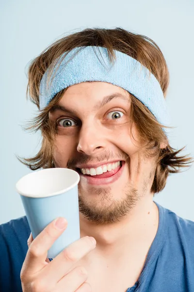 komik adam portresi gerçek yüksek çözünürlüklü mavi arka plan