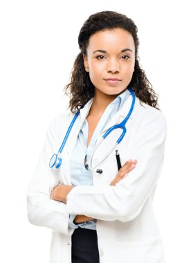 Afrika kökenli Amerikalı doktor gülümseyen izole üzerinde beyaz backgrou mutlu