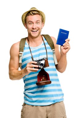 mutlu turist pasaportu retro kamerayı beyaz izole