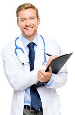 beyaz zemin üzerinde kendine güvenen genç bir doktor portresi