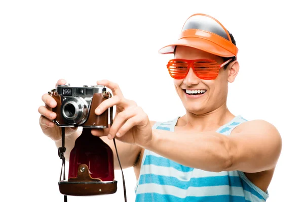 Happy tourist photographer taking photograph retro geek man lati — Stock Photo, Image