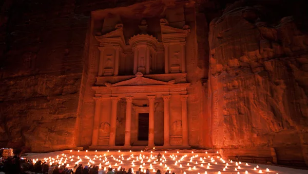 Treasury facade of Petra — Stock Photo, Image