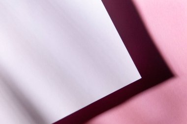 Kağıt arka plan beyaz, mimari çizim, pembe bulanık arka plan. Soyut gölge arkaplanı. Tasarım şablonları için, metin ve reklam için bir tuval olarak.