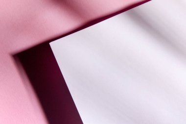 Kağıt arkaplan pembe renk, mimari çizim. Arka plan bulanık. Soyut gölge arkaplanı. Tasarım şablonları için, metin ve reklam için bir tuval olarak.