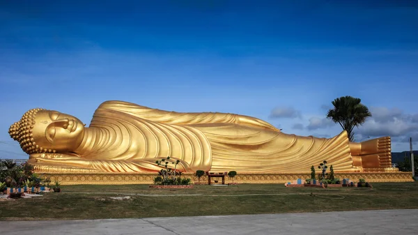 Velký buddha spánek v jihu Thajska — Stock fotografie