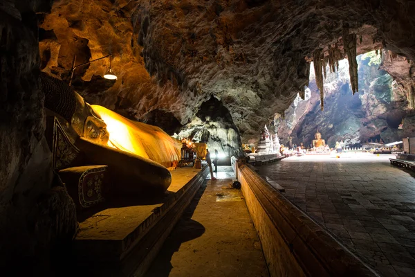 Cueva buddha —  Fotos de Stock