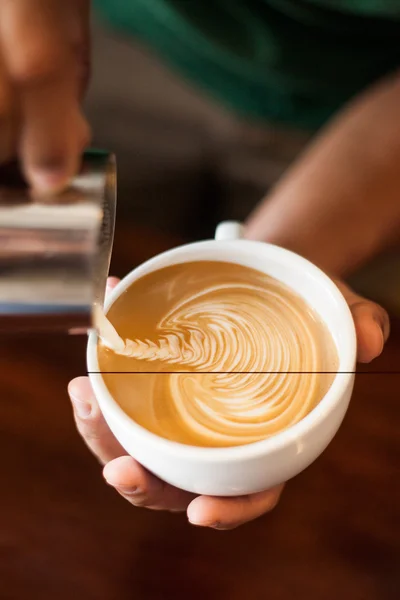 杯卡布奇诺拿铁咖啡艺术 — 图库照片