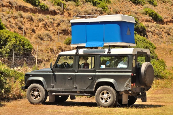 Tent roof-mounted vehicle 4x4 — Stock Photo, Image