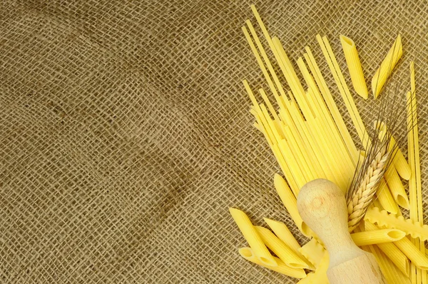 Linguine, penne and reginette, italian pasta — Stock Photo, Image