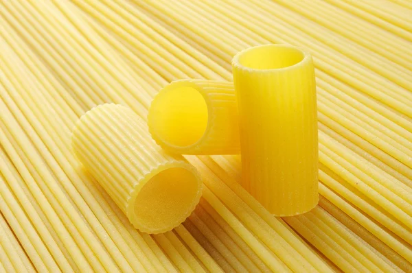 Rigatoni and spaghetti Gragnano — Stock Photo, Image