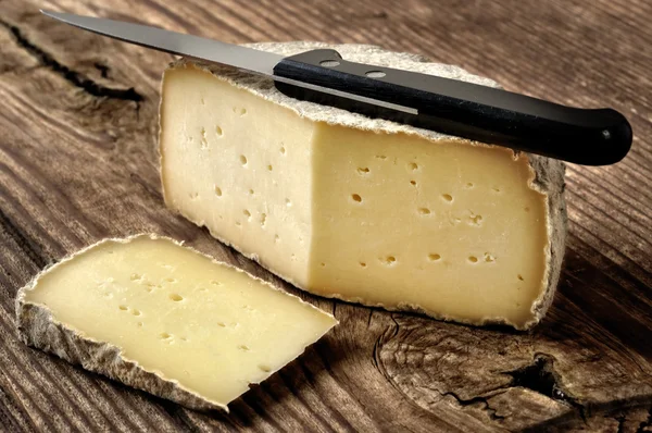 Formaggella typický sýr bergamo údolí — Stock fotografie