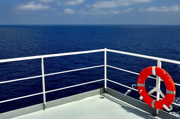 Lifebuoy on ship deck — Stock Photo, Image