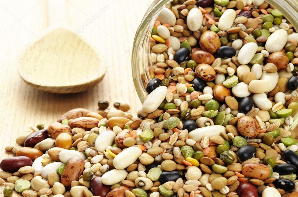 Mixture of dried legumes and cereals