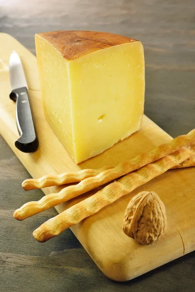 Typický italský sýr pecorino toscano — Stock fotografie