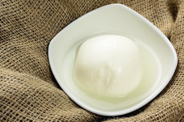 buffalo mozzarella - mozzarella di bufala - İtalyan peyniri