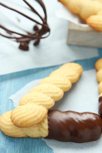 Biscotti fatti in casa frolla con cioccolato — Foto Stock