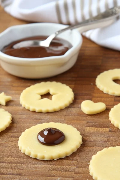 Proceso de hornear galletas de shortbread estallido con chocolate —  Fotos de Stock