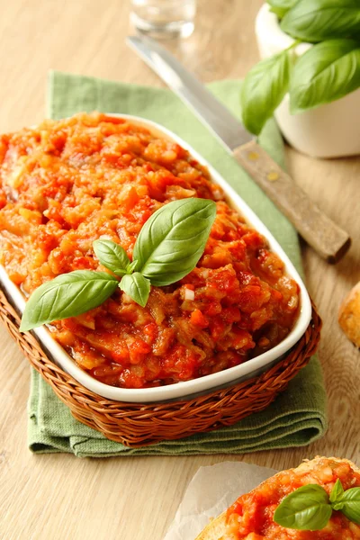 Eggplant salad (caviar) in bowl, ukrainian food — Stock Photo, Image