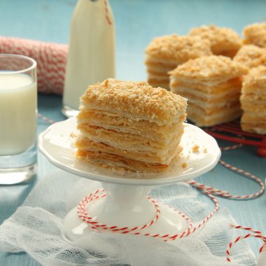 Napolyon cake - katman Pasta krema krem puf böreği