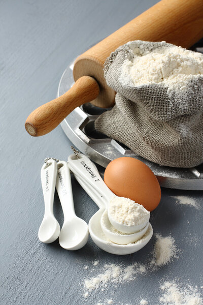 Ingredients and tools to make russian pelmeni