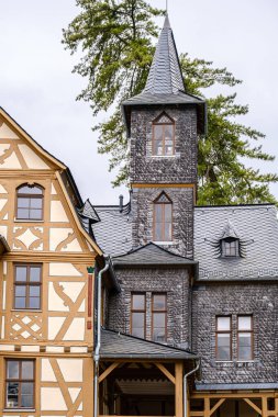 Ren 'de Boppard' da yarı keresteli bir ev.
