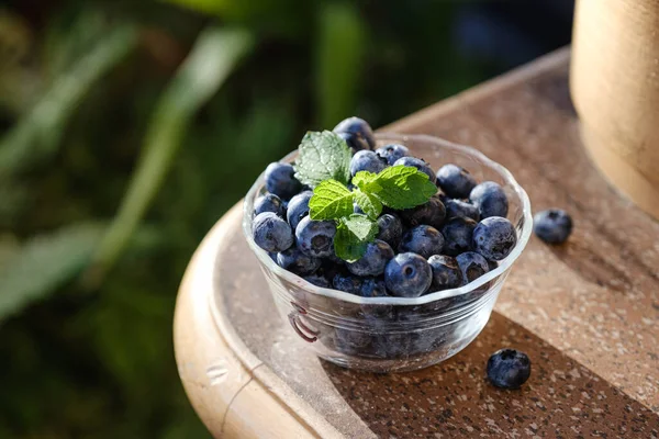 Glass Bowl Sweet Fresh Blueberries Healthy Summer Food Concept Sunlight — стоковое фото