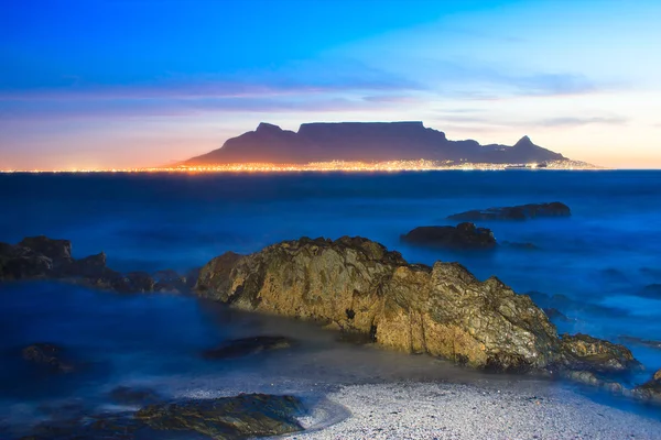 Sonnenuntergang am Tafelberg — Stockfoto