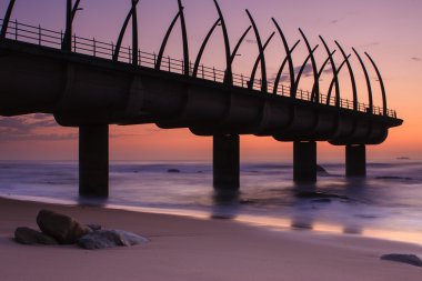 Umhlanga pier gündoğumu