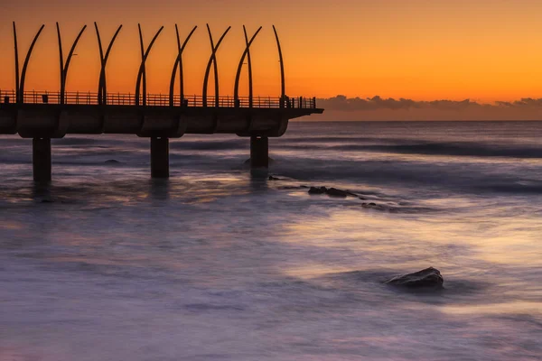 Píer nascer do sol — Fotografia de Stock