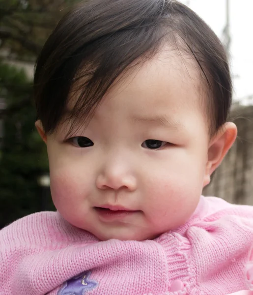 Asiatisches kleines Mädchen — Stockfoto