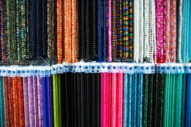Gemstone bir dükkanda sergilendi.