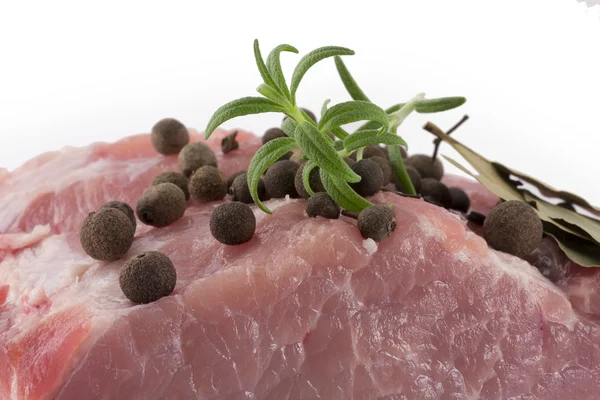 Carne isolata su fondo bianco — Foto Stock