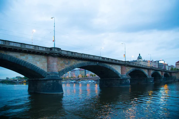 Pražský most řeka — Stock fotografie