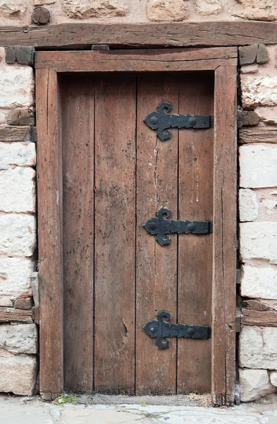 Vecchia porta in legno — Foto Stock