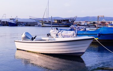 tekne ile deniz İskelesi