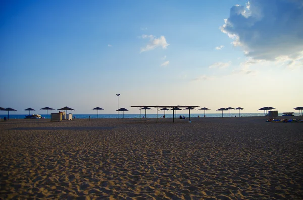 şemsiye sahil tarafından