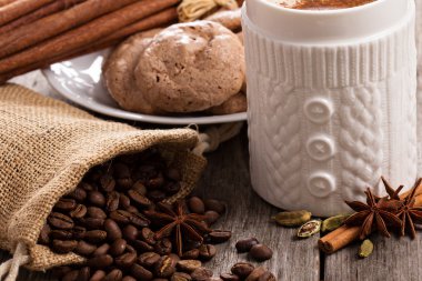 kahve, baharat ve Çikolata kremalı kurabiye